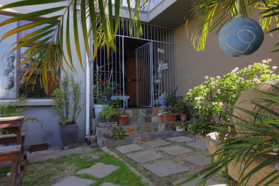 4 Bedroom Property for Sale in Noorsekloof Eastern Cape